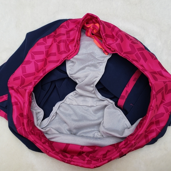 Brooks Women's Shorts - Picture 3 of 4